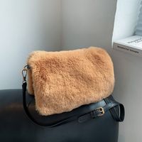 Bag 2021 New Plush Small Square Bag Simple Western Style Autumn And Winter Shoulder Textured Women 's Bag Fashionable Furry Crossbody Bag main image 5