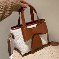 Herbst Und Winter Super Feuer Kleine Tasche Frauen Tasche 2021 Neue Nischen Plüsch Umhängetasche Pelzige Tasche Mode Tragbare Eimer Tasche main image 2