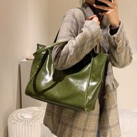 Soft Leather Big Handbag New 2021 Fall Winter Fashion Retro Shoulder Commuter Work Women's Bag Solid Color Tote Bag main image 2