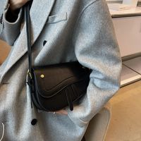 Niche Bag Female 2021 New Fashion Casual One-shoulder Messenger Texture Underarm Bag Commuter Bag sku image 1