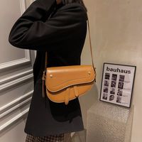 Niche Bag Female 2021 New Fashion Casual One-shoulder Messenger Texture Underarm Bag Commuter Bag sku image 3
