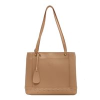 Large Capacity Bag Women's Bag 2021 New Fashion Autumn Winter Retro Shoulder Messenger Bag Versatile High Sense Tote Bag sku image 1