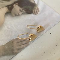 Niche Love Metal Earrings Female Summer 2021 New Trendy Cold Wind Peach Heart Earrings Personalized Fashion Ear Jewelry main image 5