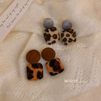 925 Silver Needle Geometric Square Leopard Print Plush Earrings Earrings Korean Retro Niche Autumn And Winter Personality Earrings main image 1