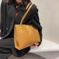 New Fashion Tote Bag Retro Portable Single Shoulder Bag Simple Large-capacity Bucket Bag main image 4