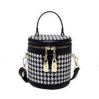 Plaid Cylindrical Small Bag Autumn And Winter Simple Temperament Simple One-shoulder Messenger Bucket Bag sku image 1