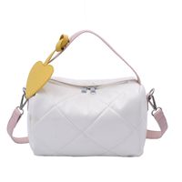Fashion Texture Handbag 2021 New Niche Rhomboid Pillow Bag Messenger Bag sku image 1