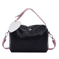 Fashion Texture Handbag 2021 New Niche Rhomboid Pillow Bag Messenger Bag sku image 2