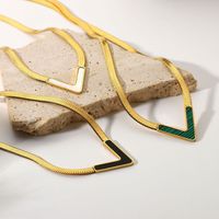 Collar De Oro De 18k De Acero Inoxidable Con Cadena Plana De Serpiente En Forma De V main image 1