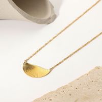 New 18k Gold-plated Stainless Steel Necklace Golden Fan-shaped Split Flower Pendant Necklace Jewelry main image 5