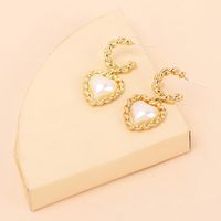 Retro Geometric C-shaped Love Pearl Pendant Earrings Fashion Design Temperament Earrings main image 4