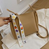 2021 New Solid Color Single Shoulder Messenger Handbags Fashion Texture Bucket Bag Korean Underarm Bag main image 5