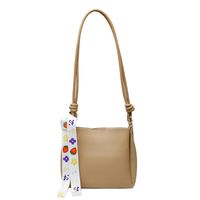 2021 New Solid Color Single Shoulder Messenger Handbags Fashion Texture Bucket Bag Korean Underarm Bag main image 3