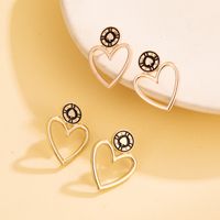 European And American New Personality Simple Heart-shaped Earrings Gold And Silver Earrings main image 1