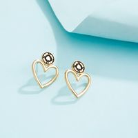 Pendientes De Oro Y Plata Con Forma De Corazón Simple Con Nueva Personalidad Europea Y Americana main image 3