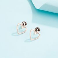 European And American New Personality Simple Heart-shaped Earrings Gold And Silver Earrings main image 5