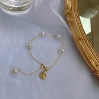Retro Metal Imitation Pearl Person Head Round Brand Bracelet Necklace Elegant Bracelet sku image 6