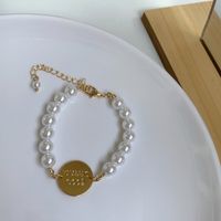 Retro Metal Imitation Pearl Person Head Round Brand Bracelet Necklace Elegant Bracelet sku image 3