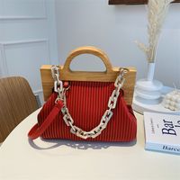 Autumn And Winter New Wooden Handle Fashion Chain Fold Striped Shoulder Simple Messenger Bag main image 5