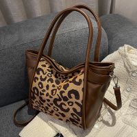 Large-capacity Handbags 2021 New Fashion Leopard-print Messenger Sense Single-shoulder Portable Tote Bag main image 1