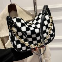 Autumn And Winter Plush Handbags 2021 New Fashion Checkerboard Single Shoulder Messenger Chain Big Bag main image 5