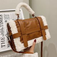 2021 New Fashion Plush Messenger Bag Autumn And Winter Plush Portable Small Bag Wholesale main image 2