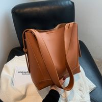 Bucket Bag Autumn Soft Leather Large-capacity Bag 2021 New Work Commute Shoulder Messenger Bag main image 2