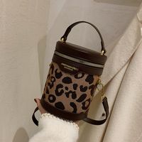 Popular Bags 2021 New Bags Bags Messenger Bag Autumn And Winter All-match Retro Bucket Bag main image 4