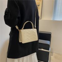 New Fashion Solid Color Creasing Handbags Shoulder Bags main image 5