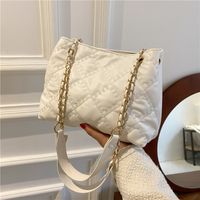 Retro Diamond Chain Bag Large-capacity One-shoulder Messenger Big Bag main image 1