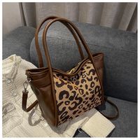 Large-capacity Handbags 2021 New Fashion Leopard-print Messenger Sense Single-shoulder Portable Tote Bag sku image 2