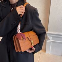 2021 New Solid Color Stone Pattern Personality Underarm Bag Casual One-shoulder Messenger Bag sku image 3