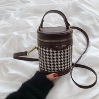 New Fashion Portable Houndstooth Lipstick Bucket Bag Shoulder Messenger Small Bag sku image 2