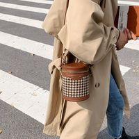 New Fashion Portable Houndstooth Lipstick Bucket Bag Shoulder Messenger Small Bag sku image 4