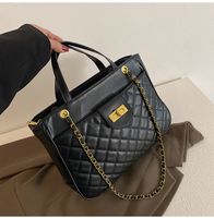 Autumn And Winter Large-capacity 2021 New Trendy Bags Fashion Rhombus Chain Shoulder Bag Portable Tote Bag sku image 1