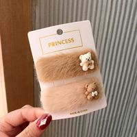 Korean Version Of Children's Hair Accessories Autumn And Winter Plush Bb Clip Cute Bear Side Clip Frosted Love Hairpin sku image 2