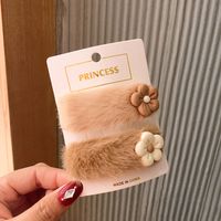 Korean Version Of Children's Hair Accessories Autumn And Winter Plush Bb Clip Cute Bear Side Clip Frosted Love Hairpin sku image 3