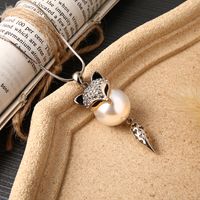 Brass Cute Fox Pearl Sweater Chain main image 1