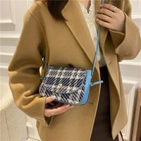New Retro Fashion Messenger Bag Simple Western Style One-shoulder Armpit Small Square Bag main image 6