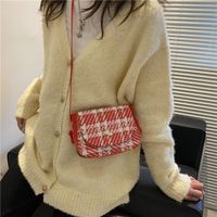 New Retro Fashion Messenger Bag Simple Western Style One-shoulder Armpit Small Square Bag main image 5