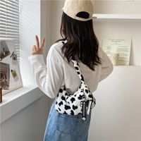 Cute Plush Bag Fashion Cow Pattern One-shoulder Underarm Bag main image 6