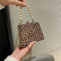 Elegant Bag Women's Bag 2021 Autumn And Winter New Elegant And Generous Fashion Chain Style Cows Pattern Small Square Bag main image 5