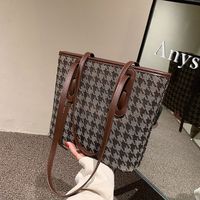 2021 New Trendy Simple Shoulder Bag Thousand Birds Plaid Retro Autumn And Winter Large Capacity School Tote Bag main image 1