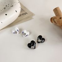 Retro Simple Cute Love Earrings Painted Heart Diamonds Large Diamond Earrings main image 4