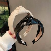 2021 Autumn And Winter New Headwear Leather Knotted Headband Wide-brimmed Headband main image 1