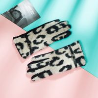 European And American Leopard Print Leather Button Fleece Gloves sku image 2