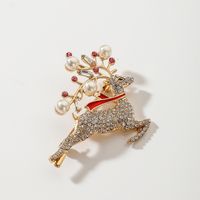 Christmas Pearl Rhinestone Elk Brooch Personality Temperament Fawn Sweater Corsage Brooch main image 1