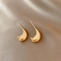 Pendientes De Metal Ins Retro Europeos Y Americanos Estilo Frío Pendientes De Tendencia Geométrica Diseño De Sentido Personalizado Pendientes De Oreja Simple Venta Al Por Mayor main image 3