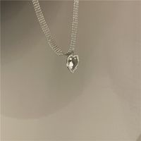 Japonais Et Coréen Conception Sens Même Style Comme Yang Chaoyue Doux Style Cool Coeur Forme Avec Diamant Clavicule Chaîne Féminine Ins Personnalité Simple Collier De Mode main image 5