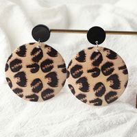Autumn And Winter Wooden Print Leopard Earrings Exaggerated Creative Geometric Animal Pattern Earrings sku image 2